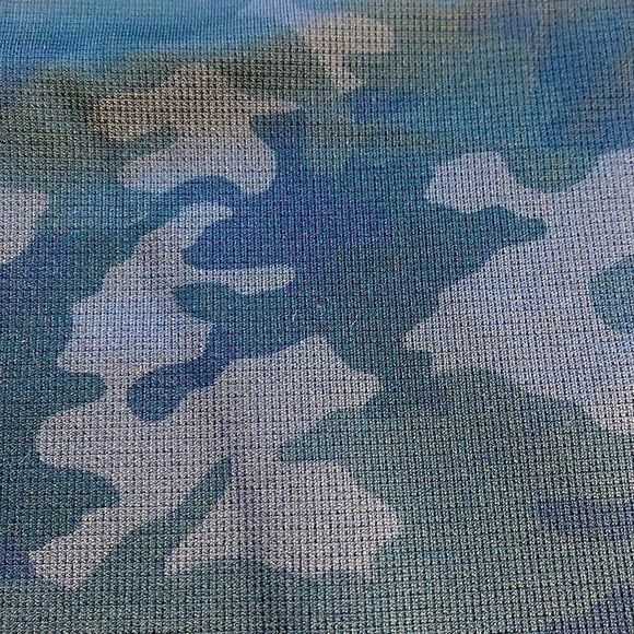 SPANX Dark Camo legging gray, black, and dark green. Small - Picture 4 of 7